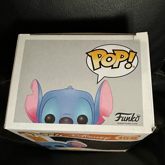 Funko Pop Flocked Stitch #159 Disney Exclusive Figure - Picture 5 of 6